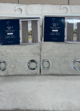 Lot de deux rideaux 1.40x2.40, staat: Nieuw met prijskaartje, maat: 200 cm - 249 cm, € 22,90, € 24,75 inclusief Kopersbescherming