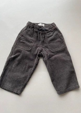 Baggy broek corduroy donkerblauw, marque: Zara, état: Très bon état, taille: 18-24 mois / 86 cm, 4,00 €, 4,90 € Protection acheteurs incluse