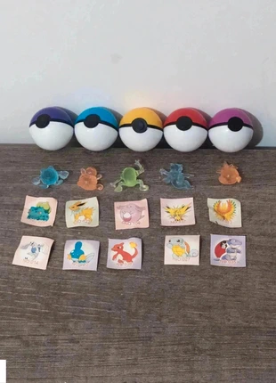 5 Pokéball et Pokémon, marke: Pokémon, zustand: Neu, größe: Frühchen, bis 44, 3,70 €, 4,59 € inklusive Vinted-Käuferschutz