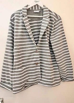 trend one blazer XXL, merk: Trend One, staat: Heel goed, maat: XXL / 44 / 16, € 4,99, € 5,94 inclusief Kopersbescherming Pro