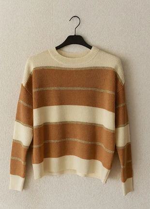 Pull rayé camel et écru, marque: Boutique Parisienne, état: Très bon état, taille: Taille unique, 22,00 €, 23,80 € Protection acheteurs incluse