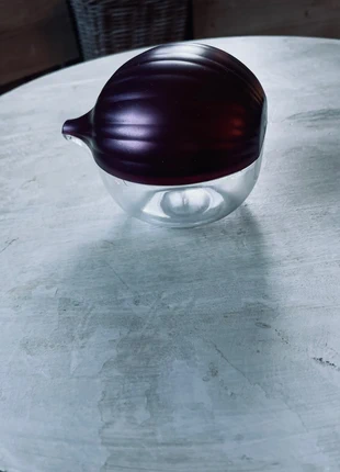 🧅 Boîte de conservation ail / oignons / échalotes – Forme d’échalote originale 🧄, marque: Tupperware, état: Neuf sans étiquette, 1,90 €, 2,70 € Protection acheteurs incluse