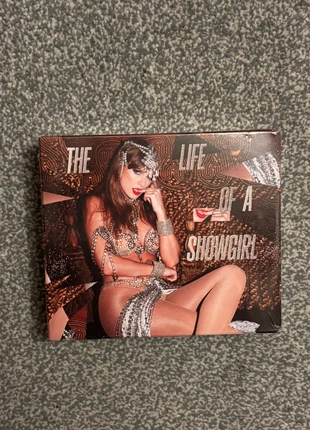 BNWT Taylor Swift The life of a Showgirl it’s beautiful limited edition CD and Bracelet Box Set, condition: New, £65.00, £68.95 includes Buyer Protection