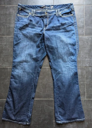 The vintage Y2K plusize jean, brand: Vintage Dressing, condizioni: Ottime, taglia: XXXL / IT 50 / EU 46, €25.00, €26.95 include la Protezione acquisti Pro