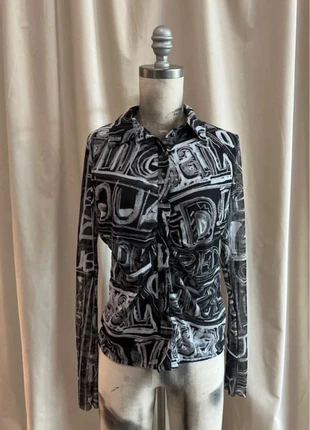 Desigual blouse, merk: Desigual, staat: Heel goed, maat: XL / 42 / 14, € 16,00, € 17,50 inclusief Kopersbescherming