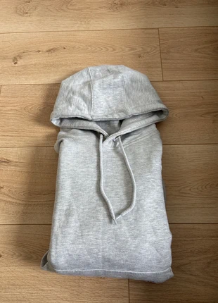 Sweat carhartt gris, marque: Carhartt, état: Neuf sans étiquette, taille: M, 45,00 €, 47,95 € Protection acheteurs incluse