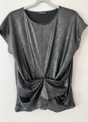 Glanzend Shirt, merk: Canmoda collection, staat: Heel goed, maat: XL / 42 / 14, € 6,00, € 7,00 inclusief Kopersbescherming