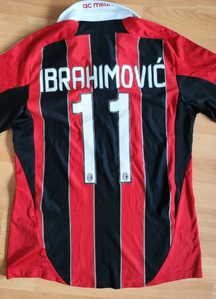 AC Milan home kit 2012-2013 Zlatan Ibrahimović X23680, merk: adidas, staat: Heel goed, maat: M, € 90,00, € 95,20 inclusief Kopersbescherming