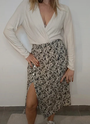 • Jupe longue fendue • Imprimé fleuri • Made in Italy • Taille M, marca: Made In Italy, estado: Muito bom, tamanho: M / 38 / 10, €9.90, €11.10 inclui Proteção do Comprador