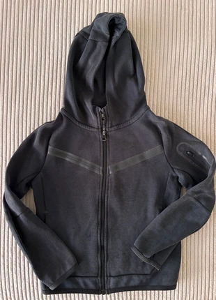 Nike Tech Fleece, brand: Nike, condizioni: Ottime, taglia: S, €18.00, €19.60 include la Protezione acquisti