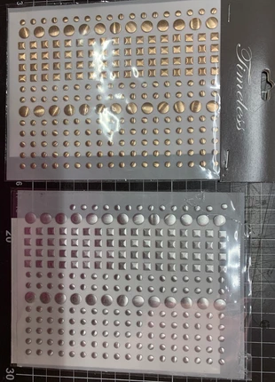 Nieten zum aufbügeln, brand: Timeless, condizioni: Come nuovo, €2.00, €2.80 include la Protezione acquisti