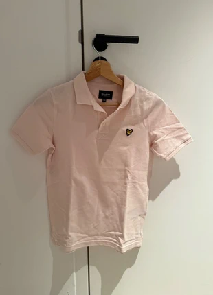 Lyle & Scott Junior Polo, Lichtroze Zalmroze, merk: Lyle & Scott, staat: Heel goed, maat: 10 jaar / 140 cm, € 3,00, € 3,85 inclusief Kopersbescherming