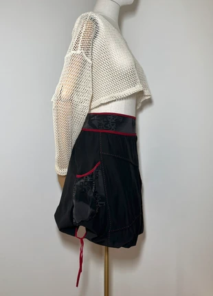 Jupe boule vintage y2k noire et rouge, détails en mesh et motifs graphiques, brand: Comme une Femme, condition: Very good, size: M / 38 / 10, €15.00, €16.45 includes Buyer Protection