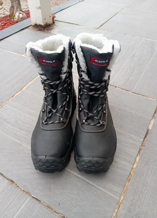 Chaussures de sécurité chaude, marke: Cofra, zustand: Neu, größe: 42, 35,00 €, 37,45 € inklusive Vinted-Käuferschutz