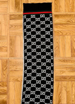 Écharpe gucci rouge blanc noir vert, marque: Gucci, état: Bon état, 23,00 €, 24,85 € Protection acheteurs incluse