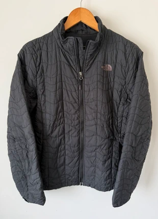 The North Face doudoune noire femme taille L polyester, marque: The North Face, état: Très bon état, taille: L / 40 / 12, 40,00 €, 42,70 € Protection acheteurs (Pro) incluse
