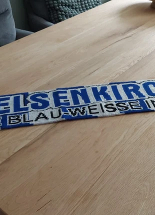 Schalke Schal, merk: FC Schalke 04, staat: Heel goed, € 10,00, € 11,20 inclusief Kopersbescherming