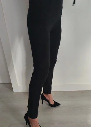 Classic skinny, high waist pants by Guess, marque: GUESS, état: Très bon état, taille: XS / 34 / 6, 18,00 €, 19,60 € Protection acheteurs incluse