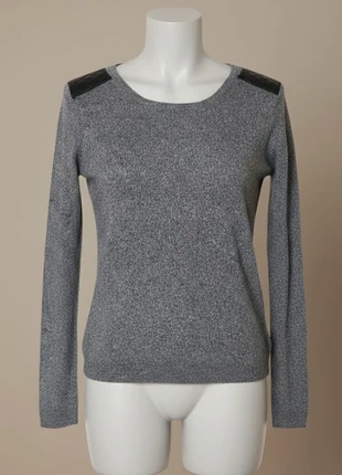 Pull col rond gris noir H&M taille S 36 coton, marque: H&M, état: Très bon état, taille: S / 36 / 8, 5,00 €, 5,95 € Protection acheteurs incluse