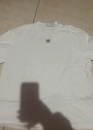 t-shirt adidas, brand: adidas, condizioni: Ottime, taglia: M / IT 42 / EU 38, €13.00, €14.35 include la Protezione acquisti