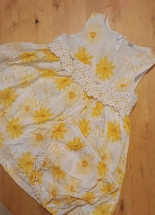 Robe fleuris jaune +culotte pour couche qui est accordé, marque: Inconnu, état: Très bon état, taille: 12-18 mois / 80 cm, 1,50 €, 2,28 € Protection acheteurs incluse