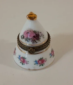 vintage French porcelain pill box / Trinket box / French décor, état: Très bon état, 10,00 €, 11,20 € Protection acheteurs (Pro) incluse