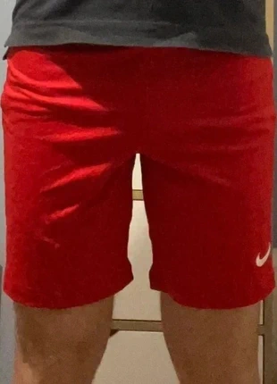 Short Nike DRI FIT rouge taille S aucun défaut running sport fitness, brand: Nike, condizioni: Nuovo senza cartellino, taglia: S, €8.00, €9.10 include la Protezione acquisti