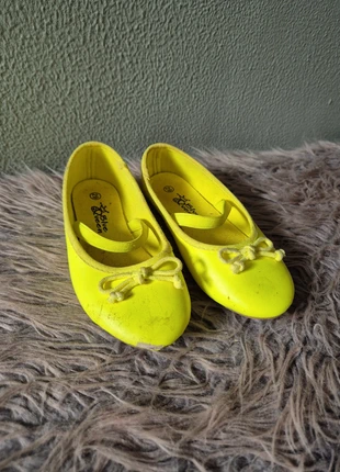 Fluor gele ballerina's, staat: Goed, maat: 29, € 1,00, € 1,75 inclusief Kopersbescherming