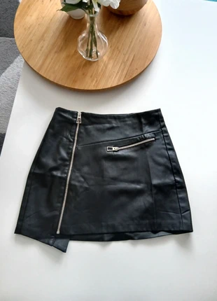 Mini jupe bershka, marque: Bershka, état: Très bon état, taille: M / 38 / 10, 3,30 €, 4,17 € Protection acheteurs incluse