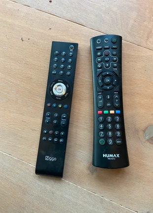 2 afstandsbedieningen Ziggo & Humax, staat: Heel goed, € 2,50, € 3,33 inclusief Kopersbescherming
