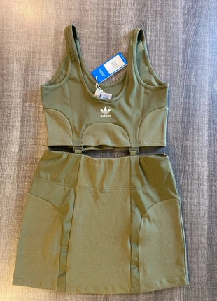 Adidas Tenue de Sport 2 Pièces (Brassière + Jupe) Neuve Taille 38, brand: adidas, condition: New with tags, size: M / 38 / 10, €34.00, €36.40 includes Buyer Protection Pro