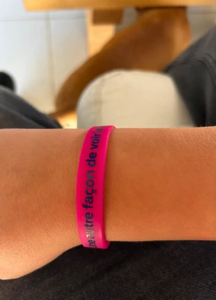 Bracelet Ford, marque: Ford, état: Neuf sans étiquette, 10,00 €, 11,20 € Protection acheteurs incluse