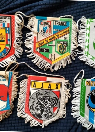 Lot de fanions football vintage, marque: Vintage, état: Très bon état, 20,00 €, 21,70 € Protection acheteurs incluse
