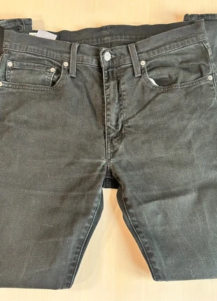 Jean Levi’s – Coupe droite – Homme – Noir / Gris foncé, brand: Levi's, condition: Very good, size: W34, €30.00, €32.20 includes Buyer Protection