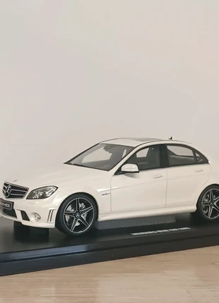 Mercedes Benz c63 AMG Blanc Diamant 1/18 GT spirit GT928, brand: Mercedes-Benz, condizioni: Ottime, taglia: Taglia unica, €111.90, €118.20 include la Protezione acquisti Pro
