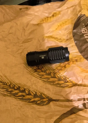 Piccola torcia multi - uso, marque: Energizer, état: Neuf sans étiquette, 2,00 €, 2,80 € Protection acheteurs incluse