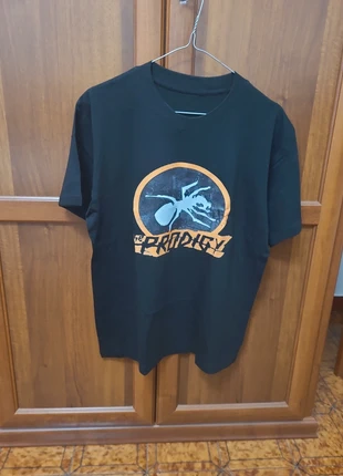 Fan T-shirt The prodigy, staat: Nieuw zonder prijskaartje, maat: L, € 9,00, € 10,15 inclusief Kopersbescherming