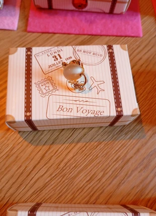 Broche avec la boîte, marca: luxe.fr, estado: Muito bom, €5.00, €5.95 inclui Proteção do Comprador Pro