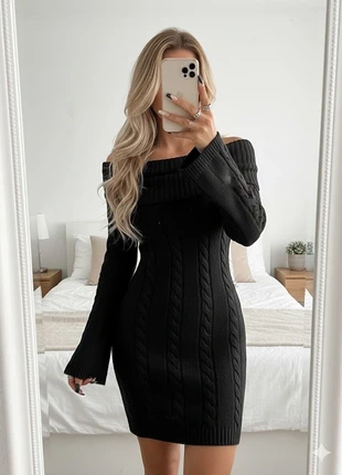 Robe pull noire épaules dénudées, merk: divine harmonie, staat: Heel goed, maat: S / 36 / 8, € 43,00, € 45,85 inclusief Kopersbescherming