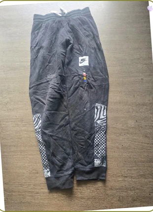 jogging Nike enfant L, brand: Nike, condition: Very good, size: L, €8.00, €9.10 includes Buyer Protection