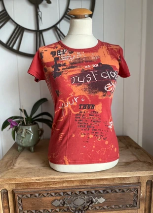 T-shirt femme Y2k vintage, brand: Vintage Dressing, condizioni: Ottime, taglia: M / IT 42 / EU 38, €14.00, €15.40 include la Protezione acquisti Pro