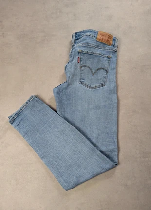 Jean Levi's 711 skinny bleu clair W29 L28 / FR38       L16JL1430, marke: Levi's, zustand: Sehr gut, größe: M / 38 / 10, 20,90 €, 22,65 € beinhaltet Vinted-Käuferschutz Pro