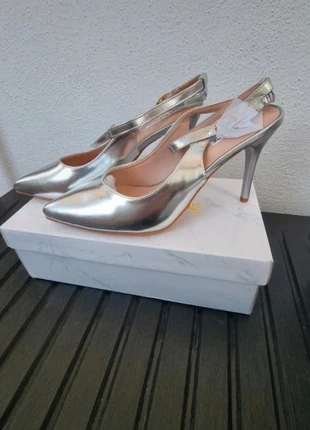 Décolleté Argento – Tacco 9 cm –, marque: Glamour, état: Neuf avec étiquette, taille: 39, 18,00 €, 19,60 € Protection acheteurs incluse