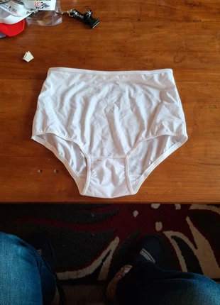 Culotte blanche, brand: Evasion, condizioni: Nuovo con cartellino, taglia: XL / IT 46 / EU 42, €2.00, €2.80 include la Protezione acquisti