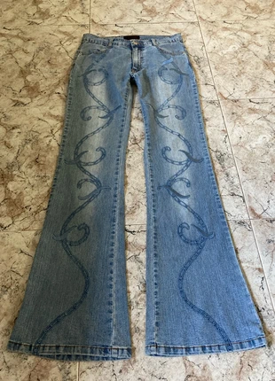 Y2K Embroidered Flare Jeans with Swirl Pattern, brand: Vintage Dressing, condizioni: Ottime, taglia: M / IT 42 / EU 38, €20.00, €21.70 include la Protezione acquisti