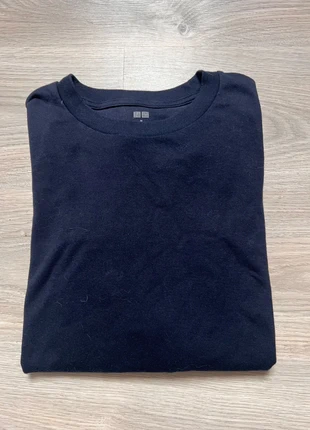 Tee-Shirt Uniqlo, marque: Uniqlo, état: Très bon état, taille: M, 10,00 €, 11,20 € Protection acheteurs incluse