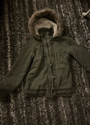 vintage kaki fur hooded winterjacket, marque: Denim Co, état: Très bon état, taille: XS / 34 / 6, 70,00 €, 74,20 € Protection acheteurs incluse