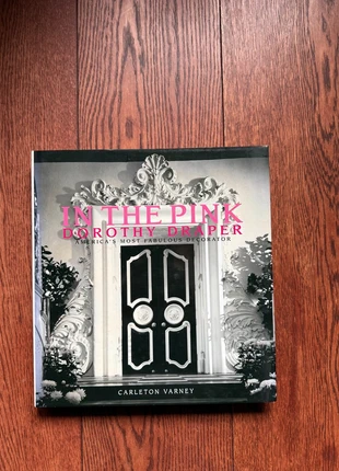 In the Pink: Dorothy Draper, staat: Goed, € 45,00, € 47,95 inclusief Kopersbescherming