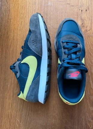 Nike unisex 37.5 + secondo paio 36, marque: Nike, état: Très bon état, taille: 37.5, 15,00 €, 16,45 € Protection acheteurs incluse