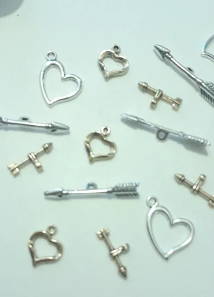 Lot de 8 fermoir en T métal cœur or et argent de 12 et 20 mm, merk: Fashion Jewelry, staat: Heel goed, € 1,99, € 2,79 inclusief Kopersbescherming